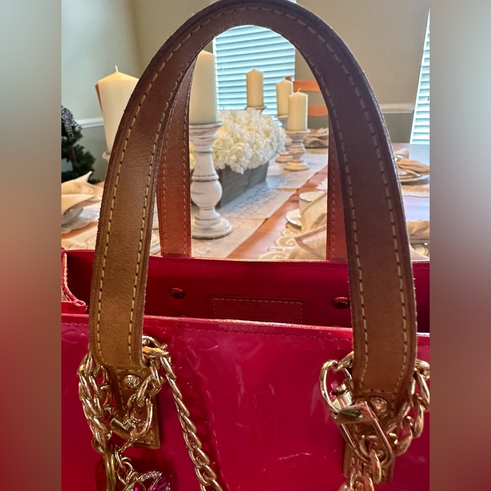 Luis Vuitton (posh auth.) Vernis leather HOT PINK mini tote bag! PRISTINE! - Picture 13 of 16